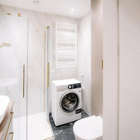 Obywatelska Lotnisko Airport Parking Balkon Z Widokiem Klima Appartamento Łódź