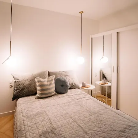 Obywatelska Lotnisko Airport Parking Balkon Z Widokiem Klima